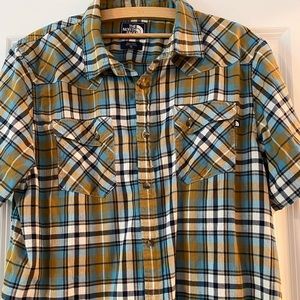 North Face Casual short sleeve shirt